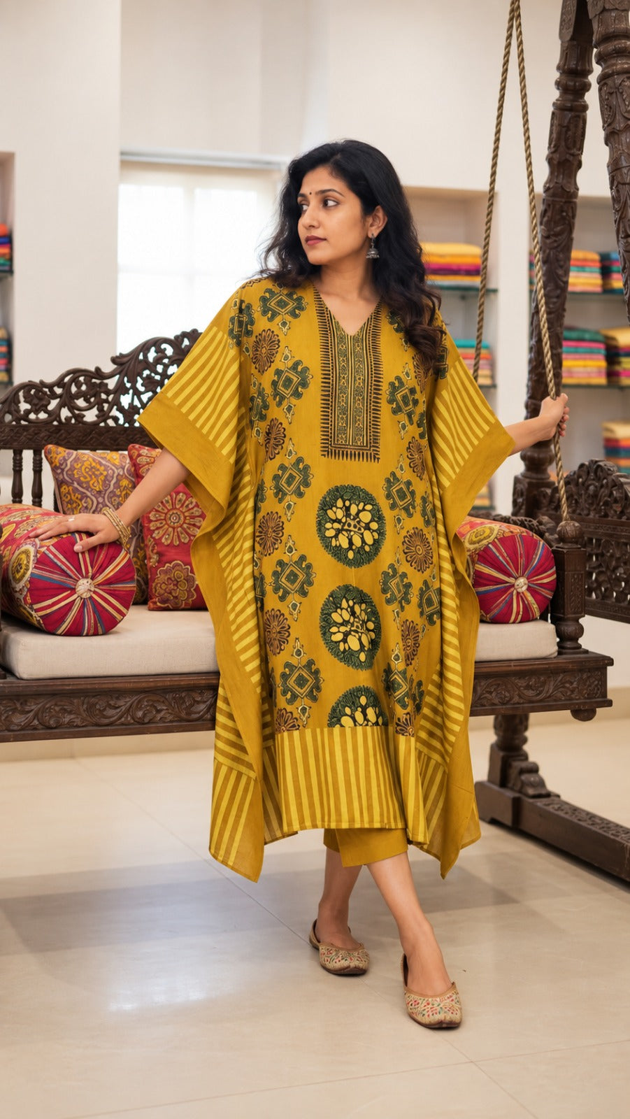 Tharuni - Kaftan